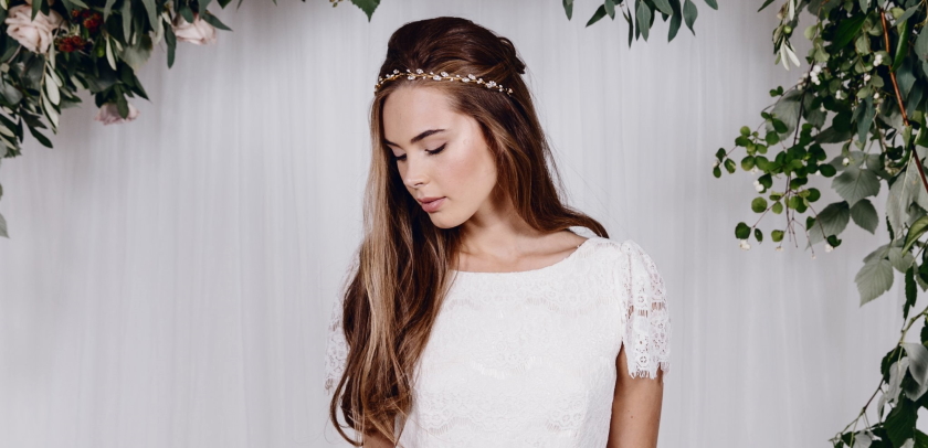 Tips of Selecting the Best Hair Accessories to Be Worn By A Bride